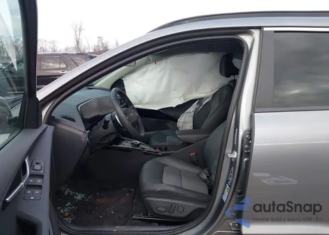 2025 Kia Niro Ev Wind z USA, uszkodzony, nr VIN KNDCR3L18S5133927